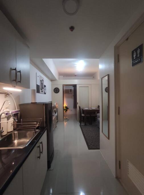 Cozynest In Makati Apartment Manila Exterior photo